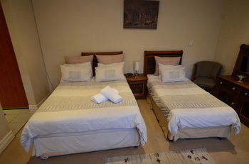 Norscot Manor Guest Lodge Сандтън Екстериор снимка