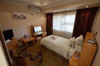 Norscot Manor Guest Lodge Сандтън Екстериор снимка
