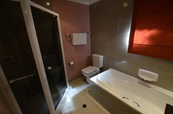 Norscot Manor Guest Lodge Сандтън Екстериор снимка